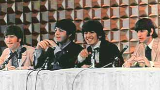 1966.0630.japan4.beatles.jpg